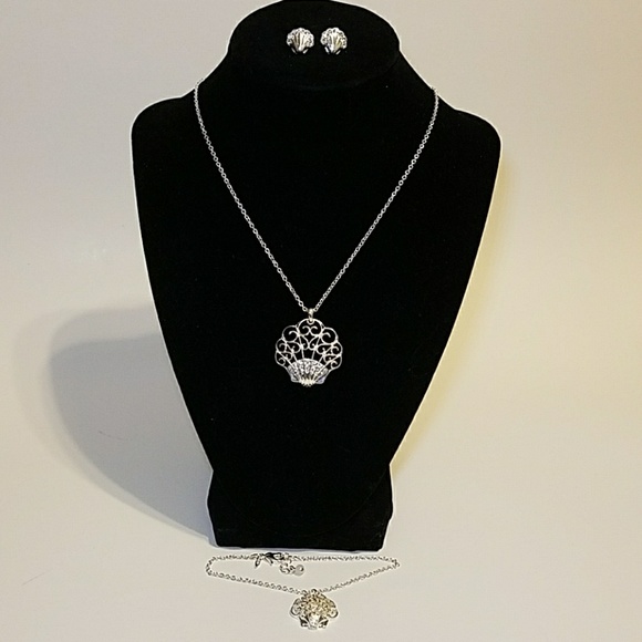 Silver shell rhinestone jewelry 3pc set - Picture 1 of 6